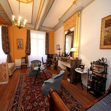 Renaissance 4*