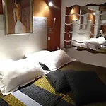 Renaissance Отель 4*