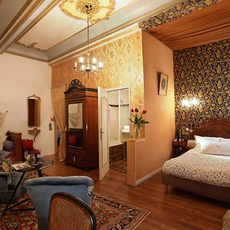 Renaissance 4*