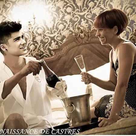 Renaissance Hotel 4*