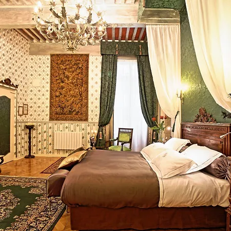 Renaissance كاسْتْرْ
