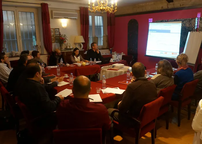 Renaissance Кастр