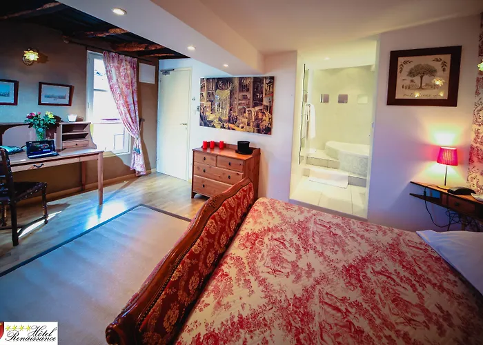 Renaissance 4* Кастр