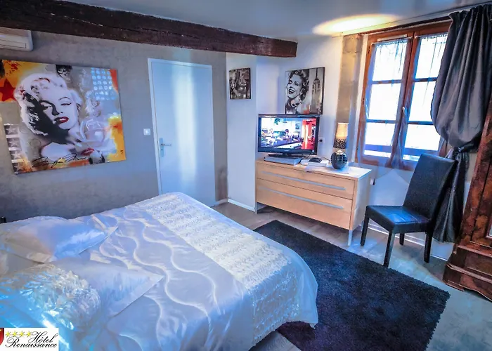 Renaissance Отель Кастр