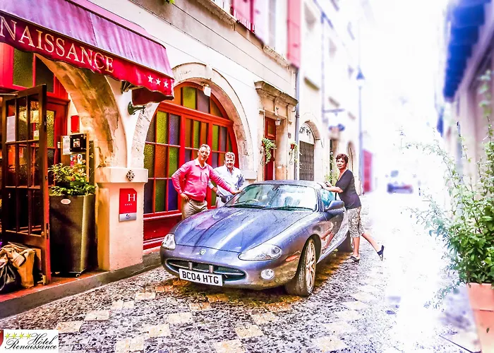 Отель Renaissance 4*